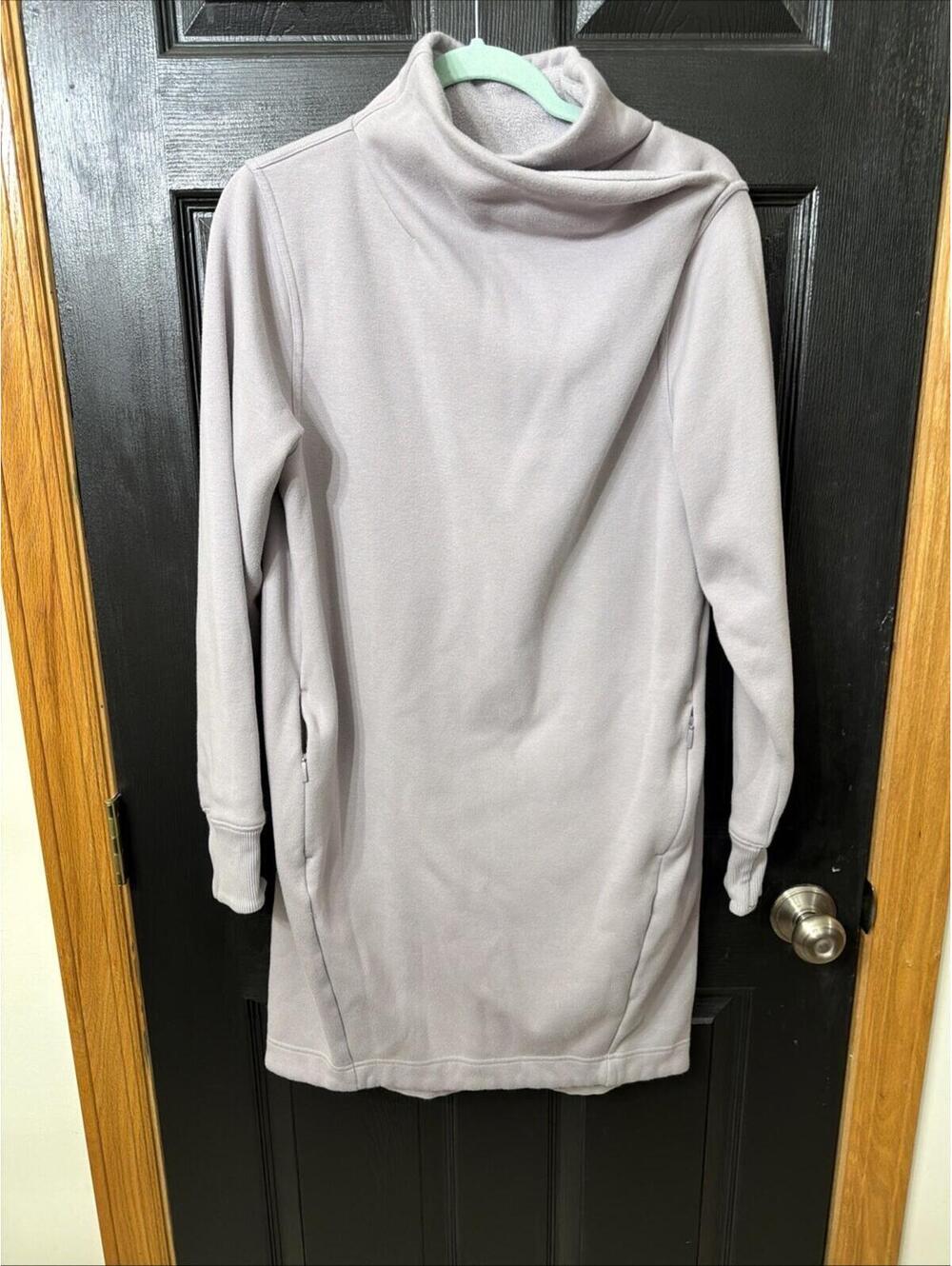 Athleta Cozy Karma Sweatshirt Dress Lilac Fleece Lined Thumbholes Women M Pocket - Picture 2 of 9